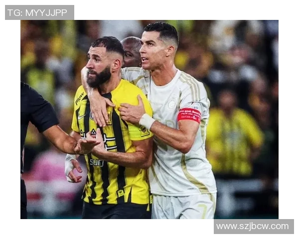 像极了足球球星的传奇人物与全球赛场背后的故事揭秘